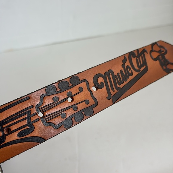 Brown leather Music City Nashville TN belt silver buckle boots cowboy guitar - Picture 12 of 15